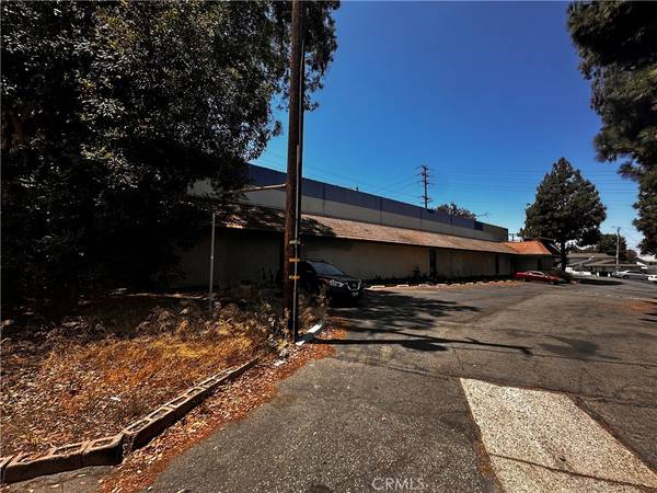 Anaheim, CA 92807,100 N Tustin AVE