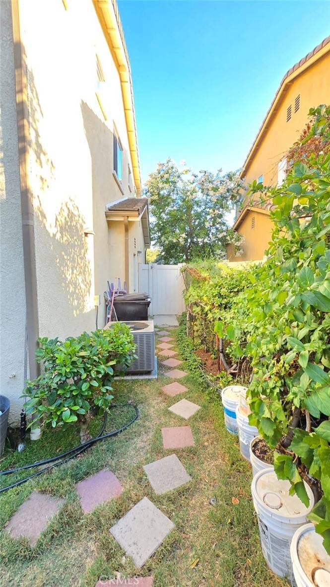 Pomona, CA 91766,1063 S Reservoir ST