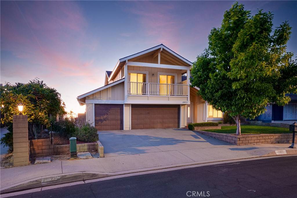 Diamond Bar, CA 91765,1923 White Star DR