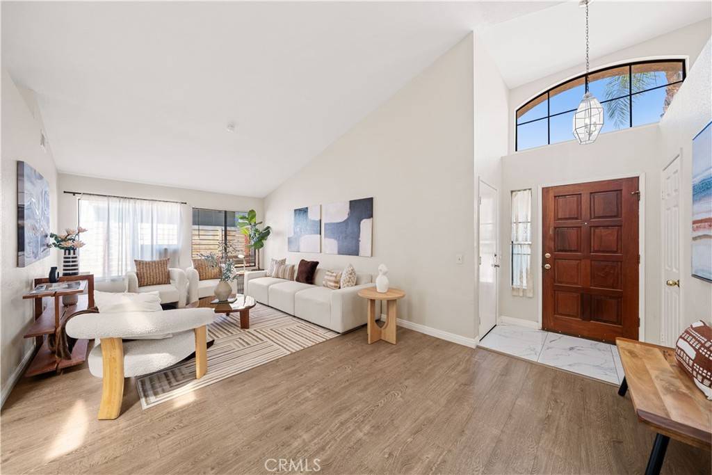 Corona, CA 92879,2988 Dartmouth CIR