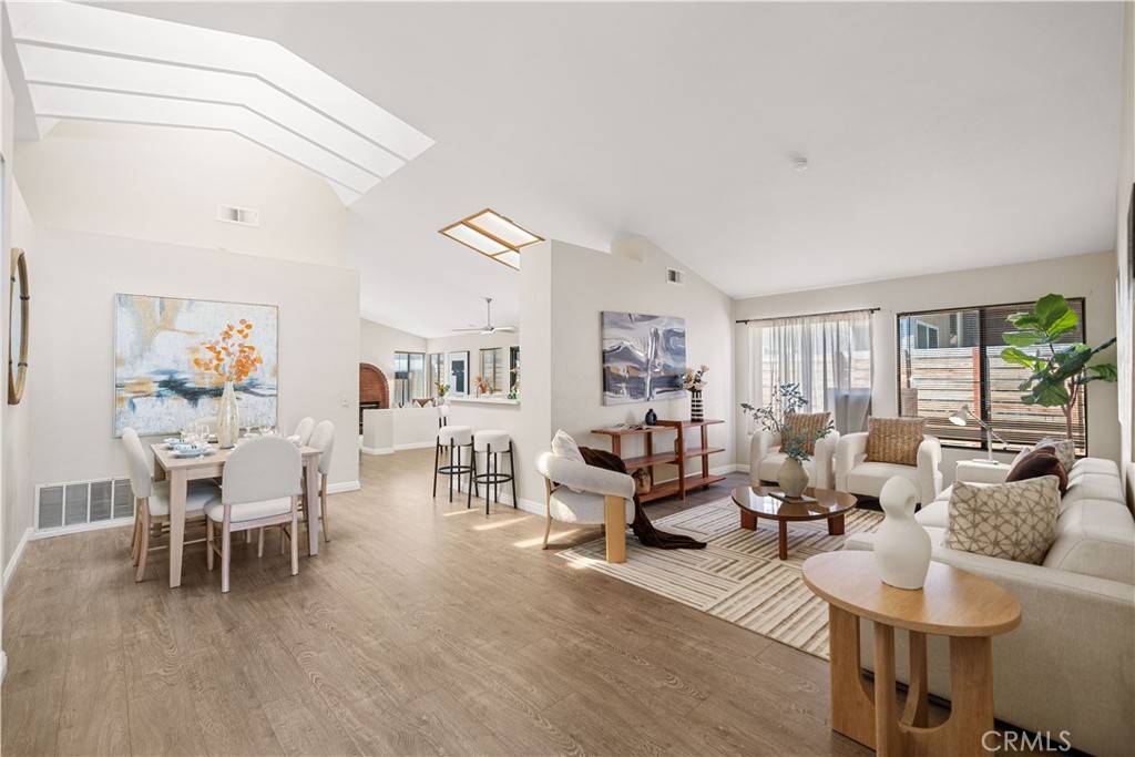 Corona, CA 92879,2988 Dartmouth CIR