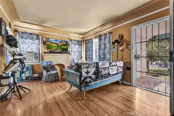 Bellflower, CA 90706,9205 Walnut ST