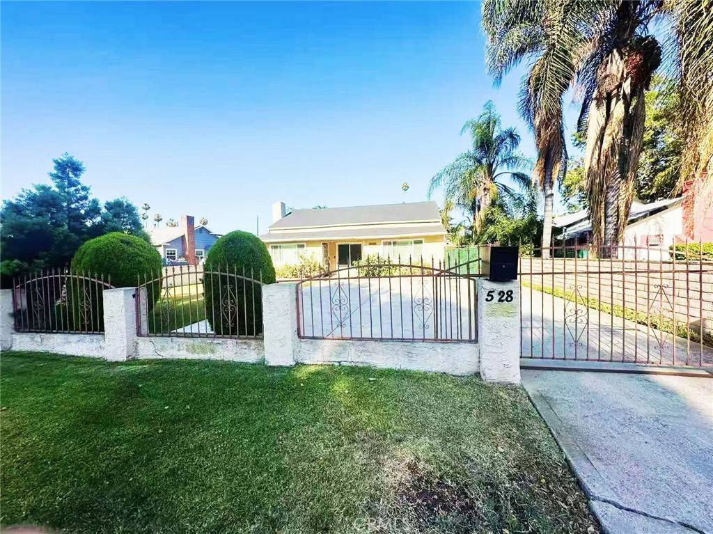 West Covina, CA 91790,528 S Avington AVE