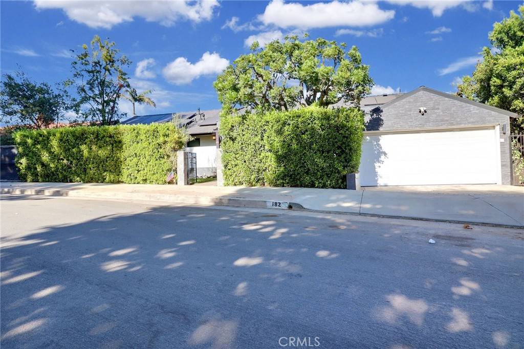 Los Angeles, CA 90049,182 Denslow AVE