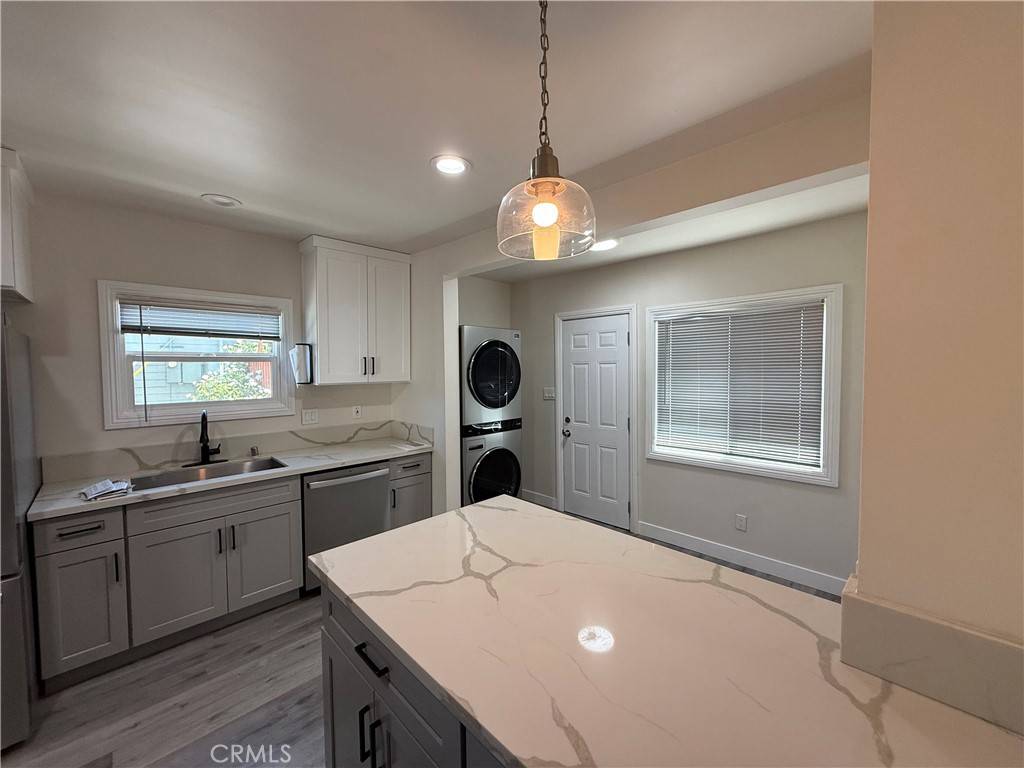 Monrovia, CA 91016,220 S Mayflower AVE