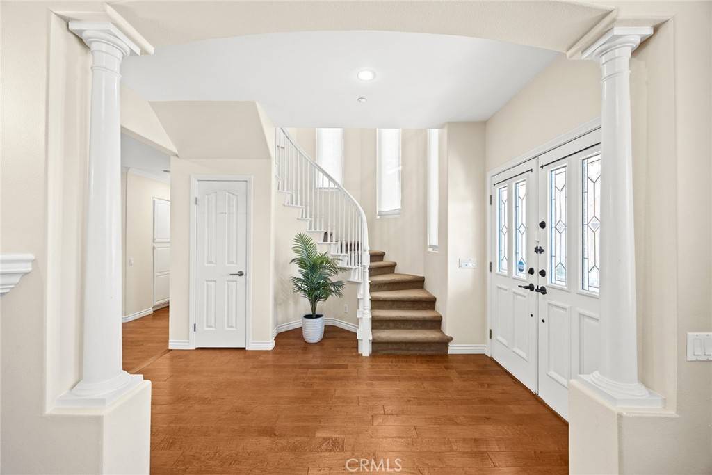 Arcadia, CA 91006,826 Country Oaks LN