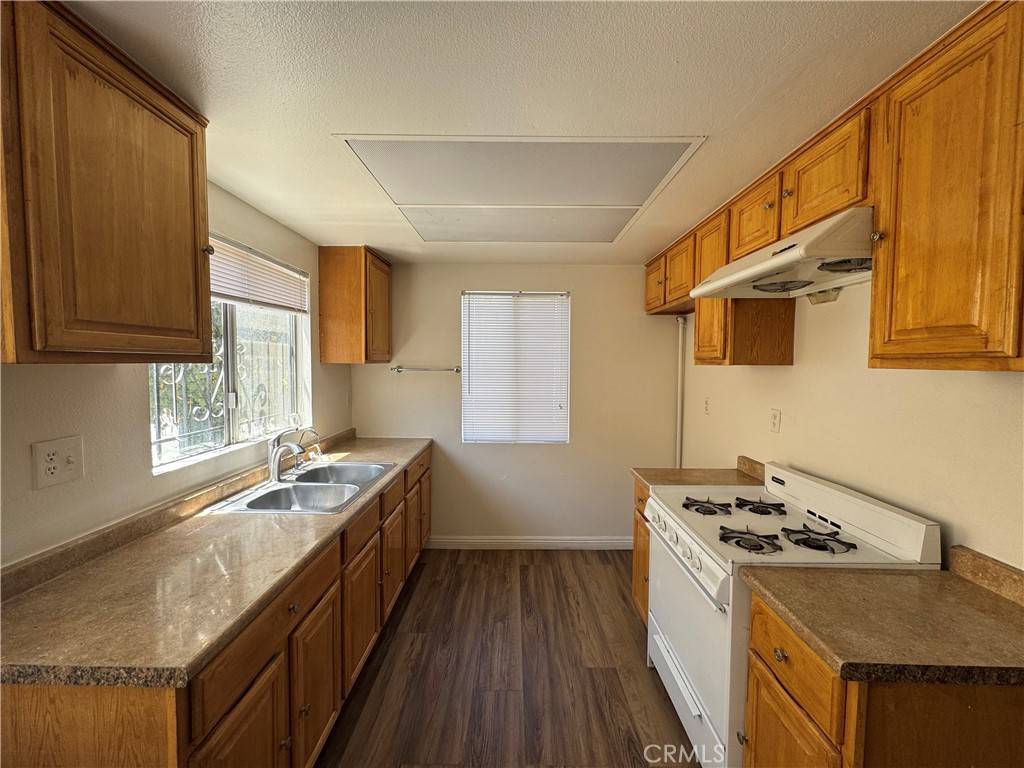 Monterey Park, CA 91754,1112 W Garvey AVE #B