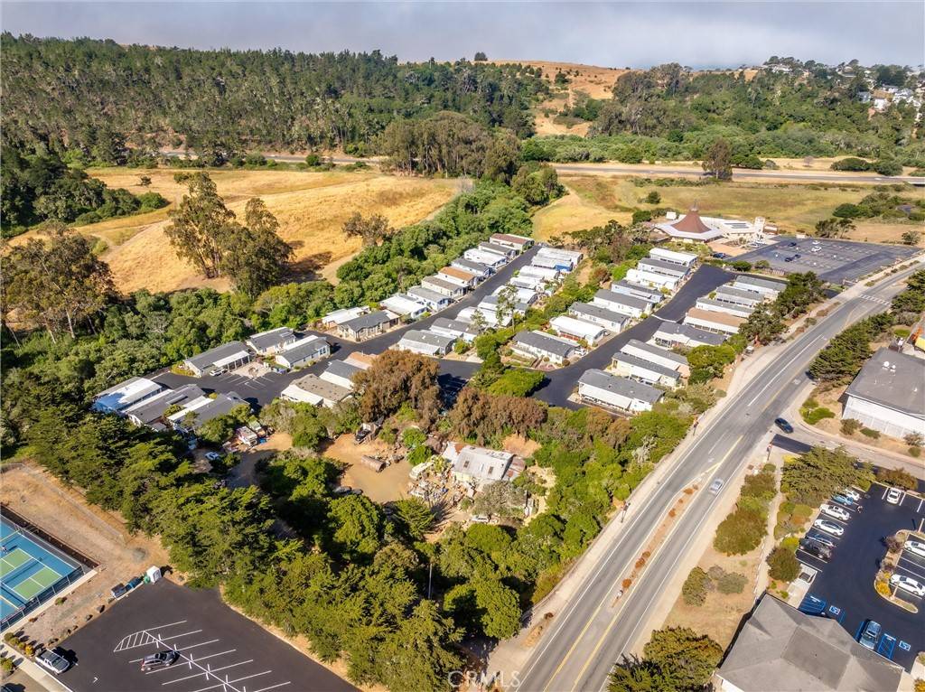 Cambria, CA 93428,1226 N Main ST #4