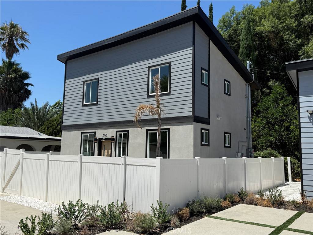 19515 Cantara ST, Reseda, CA 91335