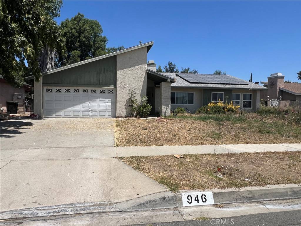 Bloomington, CA 92316,946 W woodcrest