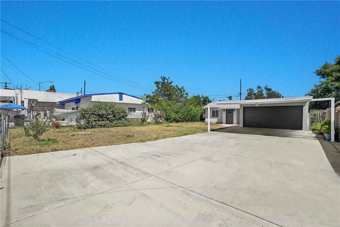 Bloomington, CA 92316,9925 Bloomington AVE
