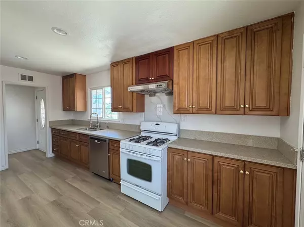 Stanton, CA 90680,10214 Banff ST