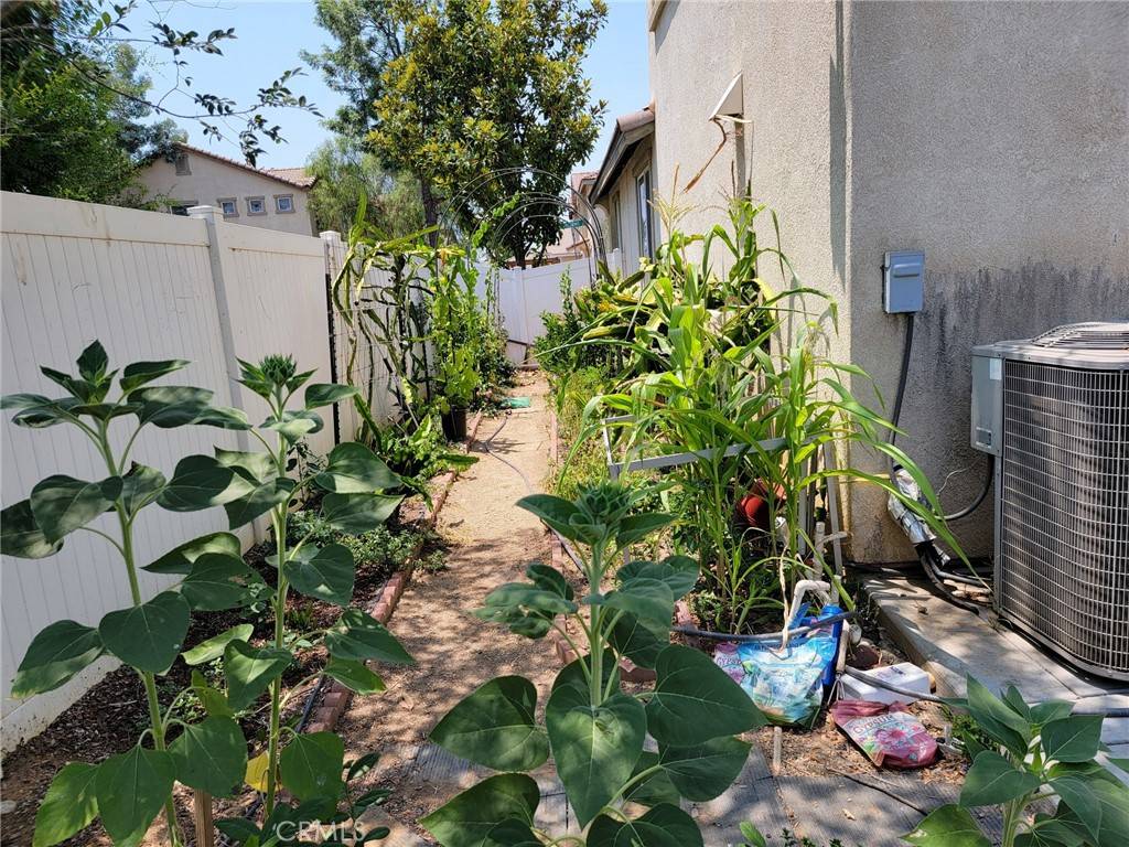 Riverside, CA 92507,1662 Palermo DR
