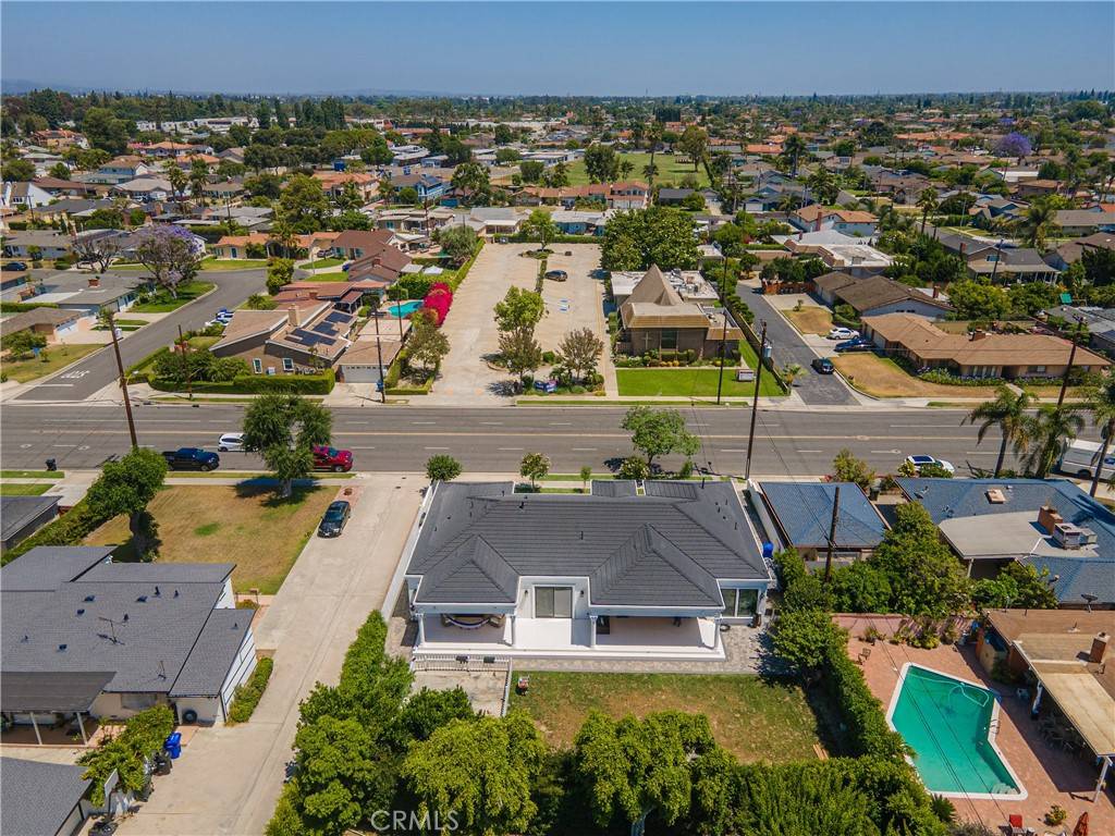 Downey, CA 90240,9509 Downey AVE