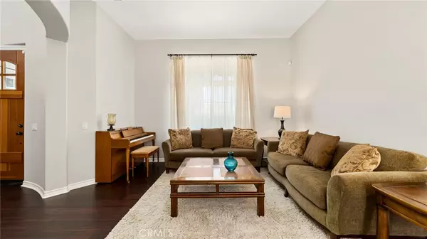 Altadena, CA 91001,637 Chaparral CT