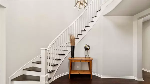 Altadena, CA 91001,637 Chaparral CT