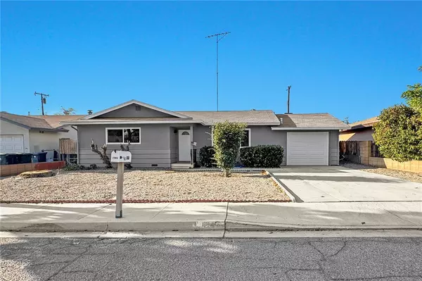 1060 Shellie LN, Hemet, CA 92543