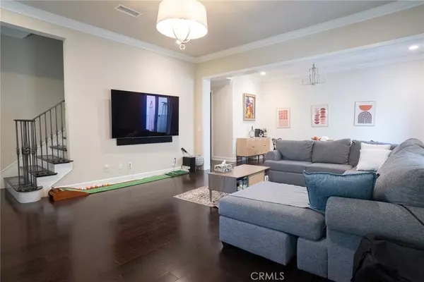 Arcadia, CA 91006,586 S 2nd AVE #B