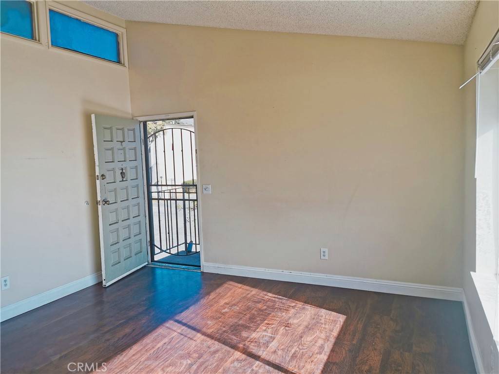 San Bernardino, CA 92404,2350 Osbun RD #42
