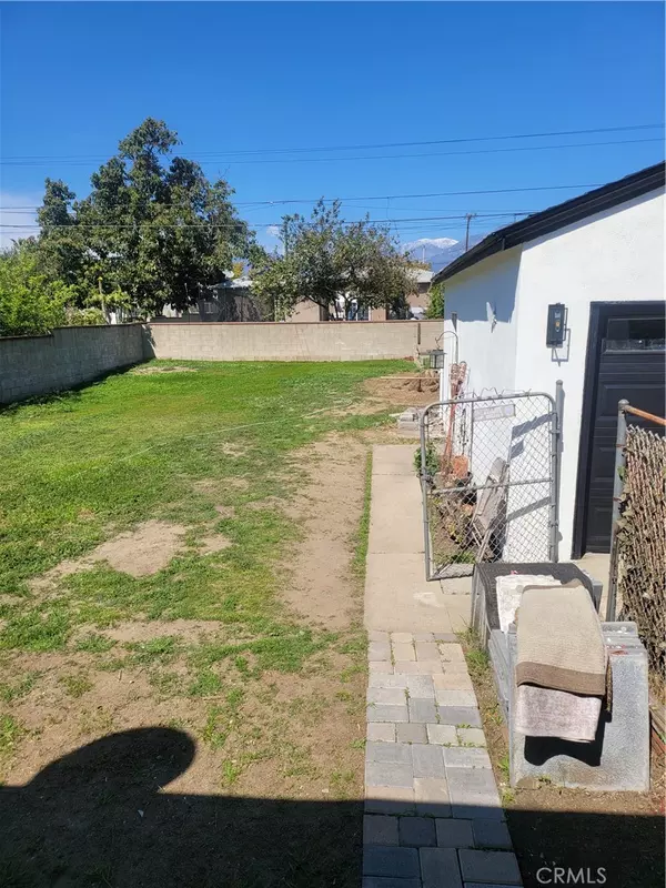 Ontario, CA 91762,1054 Hollowell ST