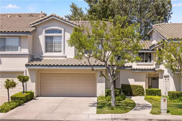 8035 E Treeview CT, Anaheim, CA 92808