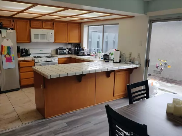 Downey, CA 90240,8901 Serapis AVE #26