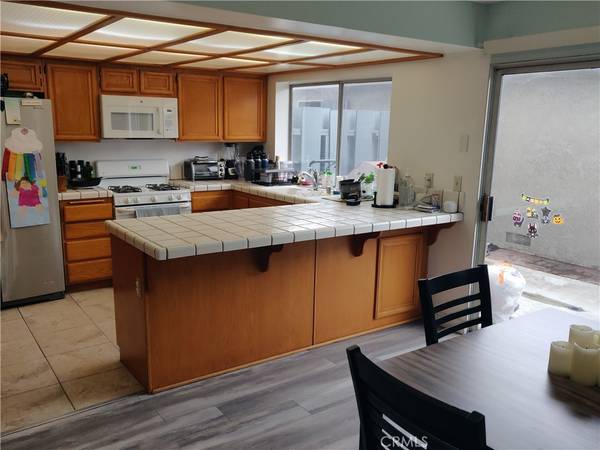 Downey, CA 90240,8901 Serapis AVE #26