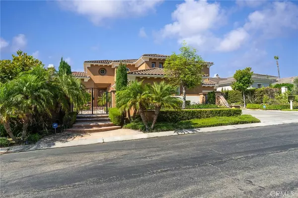 Orange, CA 92867,2528 N San Miguel Dr