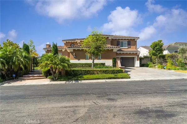 Orange, CA 92867,2528 N San Miguel Dr
