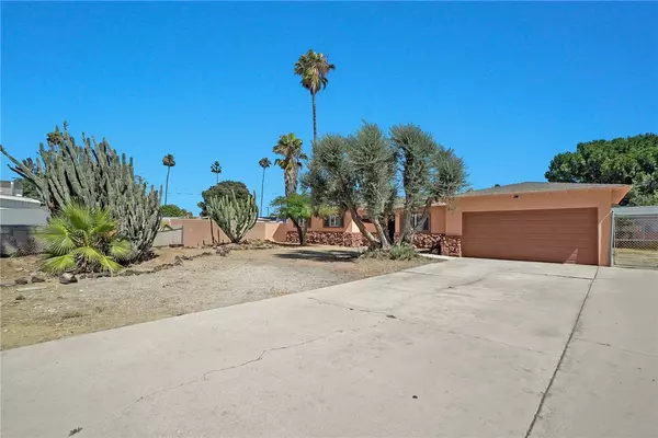 Fontana, CA 92335,17461 Pine AVE