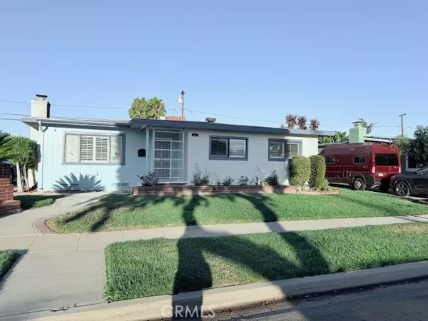 2690 Senasac AVE, Long Beach, CA 90815