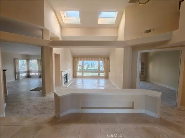 Yorba Linda, CA 92887,27900 Mount Hood WAY