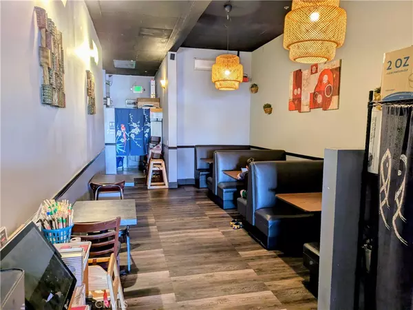 Moorpark, CA 93021,313 W Los Angeles AVE