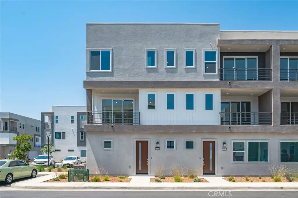 Valencia, CA 91381,26809 Snowmass LOOP