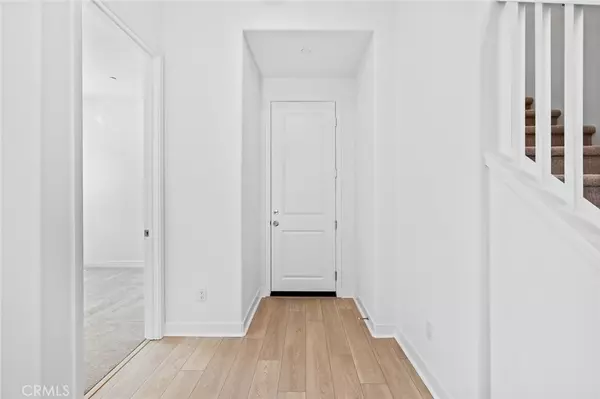Valencia, CA 91381,26809 Snowmass LOOP