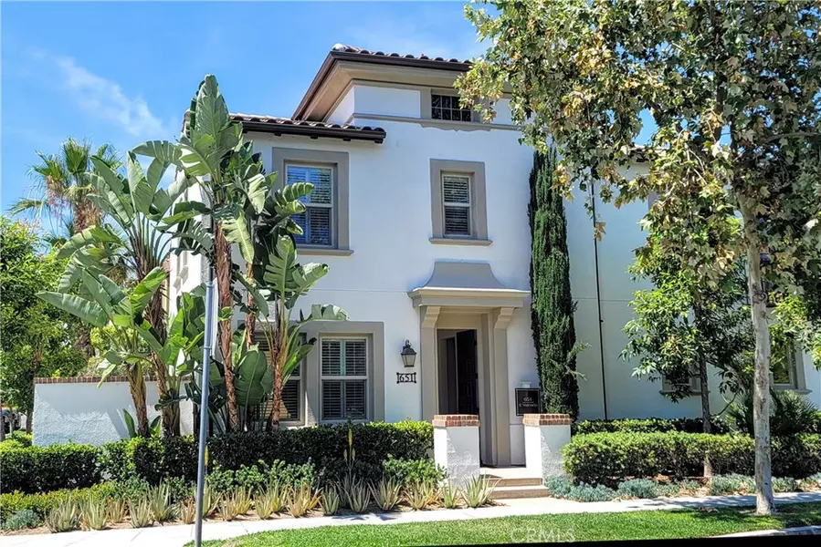 651 E Valencia ST, Anaheim, CA 92805
