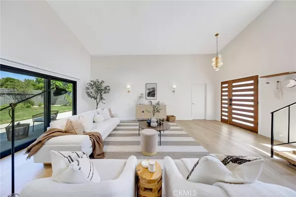 Placentia, CA 92870,421 Larry LN