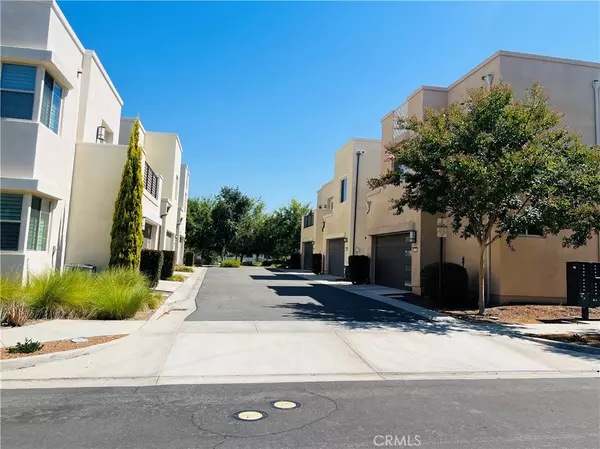 118 STELLAR, Irvine, CA 92618