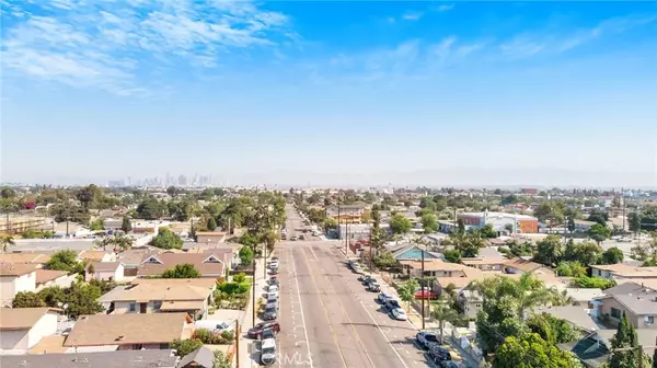 Los Angeles, CA 90001,8024 Crockett BLVD