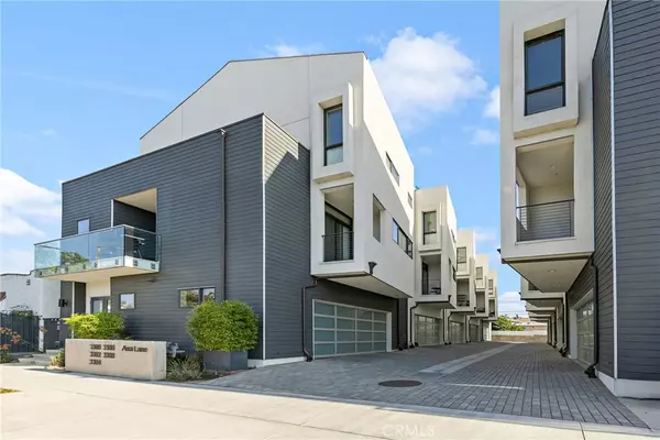 Los Angeles, CA 90034,3306 Aria LN