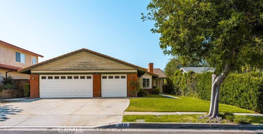 Duarte, CA 91010,3212 Shadylawn DR