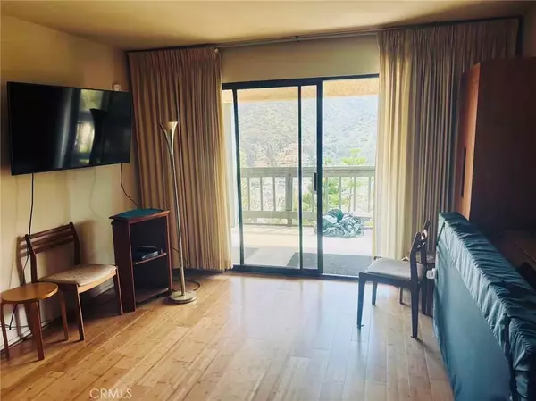 Avalon, CA 90704,113 Tremont ST