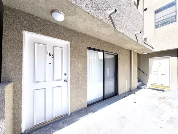 Sherman Oaks, CA 91423,13512 Moorpark ST #103