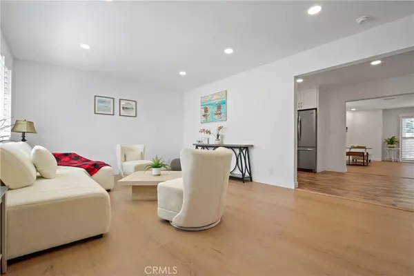 Long Beach, CA 90815,2690 Senasac AVE