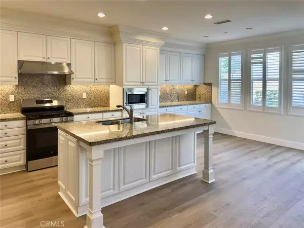 Irvine, CA 92620,36 Diamond