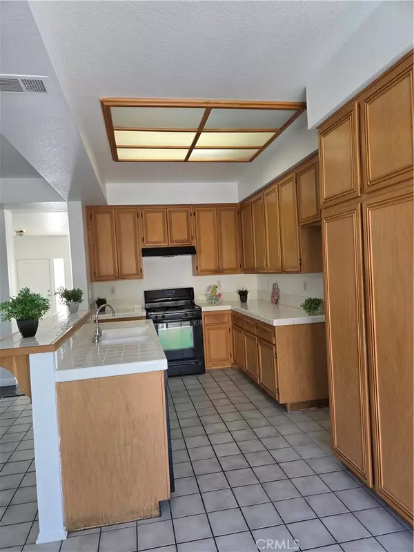 Victorville, CA 92392,12866 Albright CT