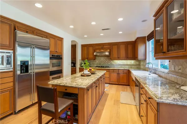 Irvine, CA 92602,33 Modesto