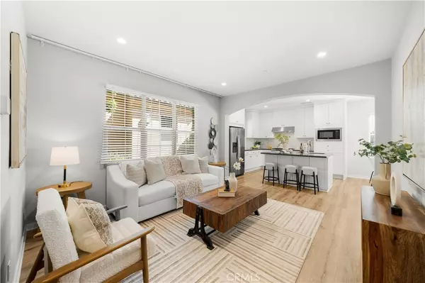 Irvine, CA 92618,144 MILKY WAY