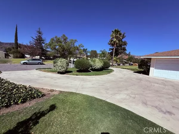 Glendora, CA 91741,926 E Dalton Ave