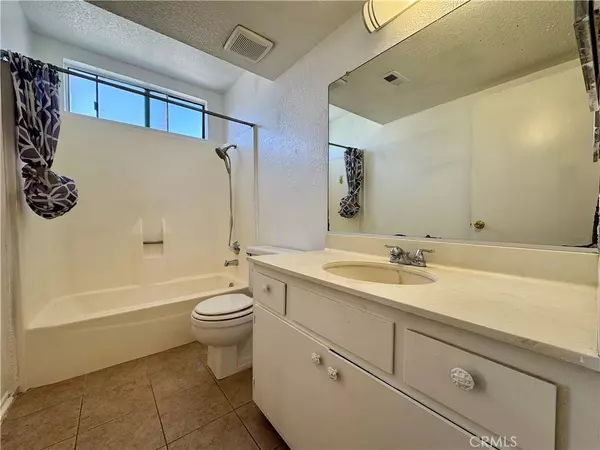 Alhambra, CA 91801,241 S Curtis AVE #E